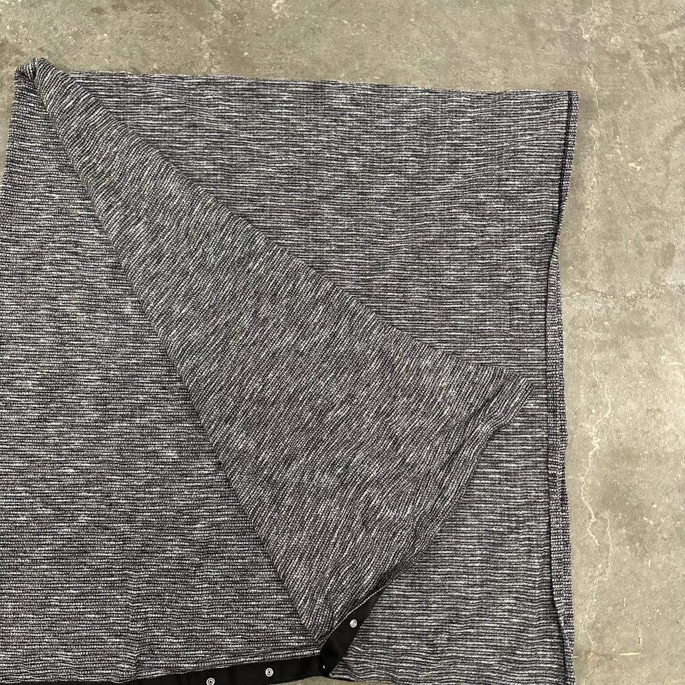 Lululemon Vinyasa Heather Gray Multi Wear Scarf - Picture 3 of 4